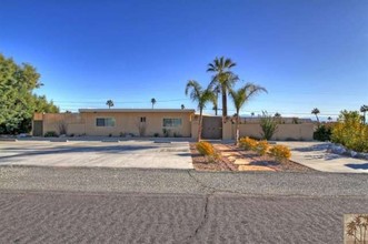 2724 N Junipero Ave in Palm Springs, CA - Building Photo - Building Photo