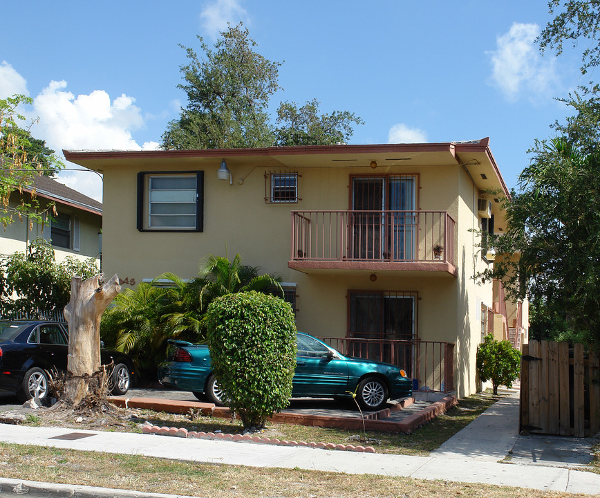 1443 NW 1st St in Miami, FL - Building Photo