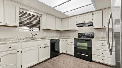 11113 Cochise Cir in Dewey, AZ - Building Photo - Building Photo