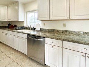 5041 Muir Ave in San Diego, CA - Building Photo - Building Photo