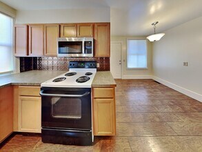 914 E Indiana Ave in Spokane, WA - Building Photo - Building Photo