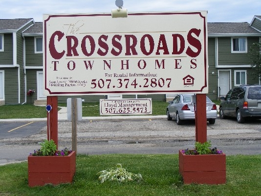 The Crossroads in Dodge Center, MN - Foto de edificio