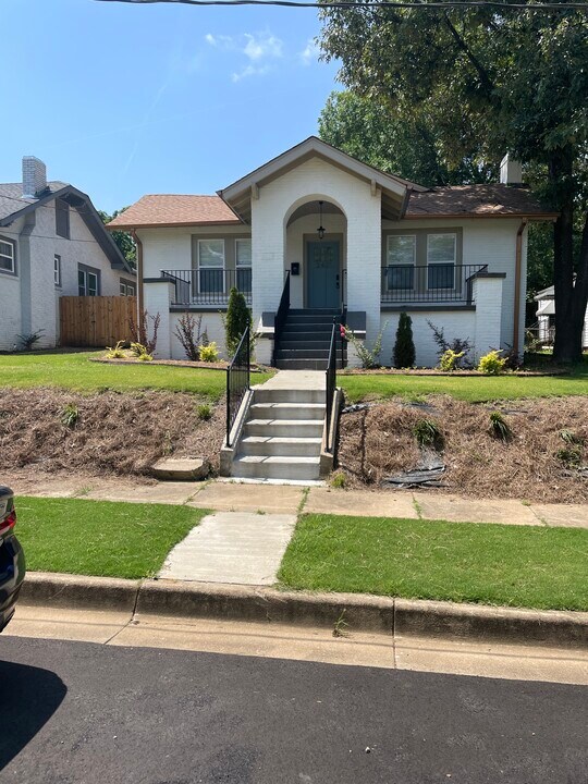 2621 17th St Ensley in Birmingham, AL - Foto de edificio