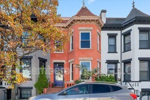 2033 North Capitol St NE in Washington, DC - Building Photo