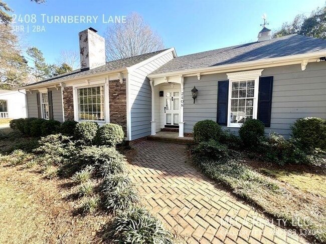 property at 2408 Turnberry Ln