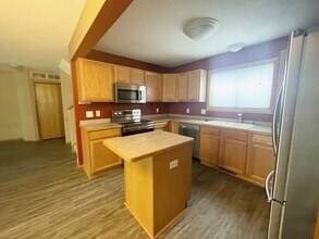 13924 Glendale Trl in Savage, MN - Building Photo - Building Photo