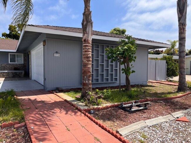 property at 2975 Governor Dr