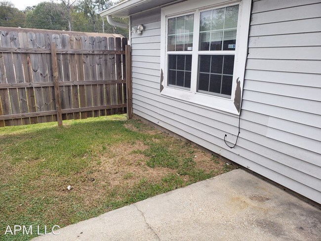 300 Woodale Dr in Monroe, LA - Building Photo - Building Photo