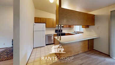 3190 Mayfair Dr SW in Tumwater, WA - Building Photo - Building Photo