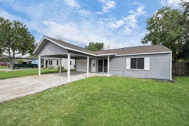 property at 1535 Pleasantville Dr