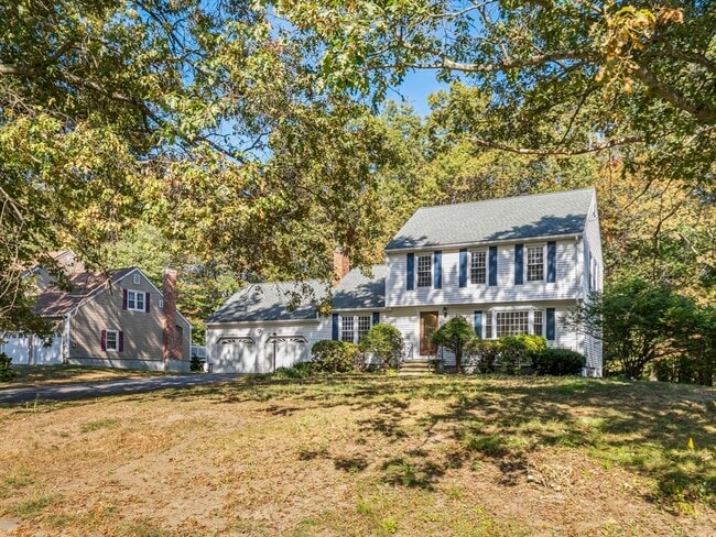 40 Langley Ln in Tewksbury, MA - Foto de edificio - Building Photo