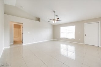 404 Willowbrook Dr in Lehigh Acres, FL - Building Photo - Building Photo