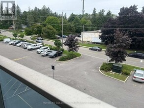 160 Wellington St E in Aurora, ON - Building Photo - Building Photo