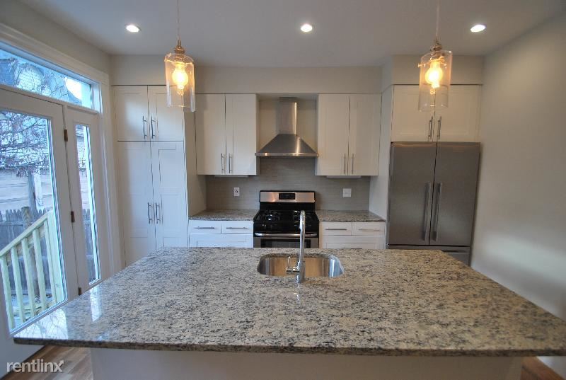 28 Thornley St-Unit -# 2M in Boston, MA - Building Photo