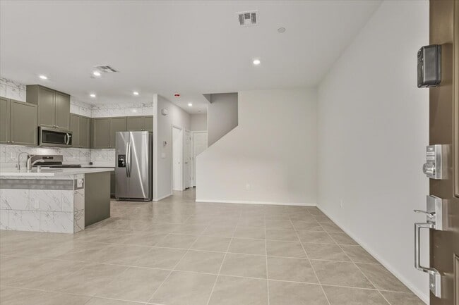 1180 Heliodor Ave in Henderson, NV - Building Photo - Building Photo