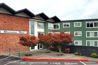 Riverview West Apartments in Seattle, WA - Building Photo - Interior Photo