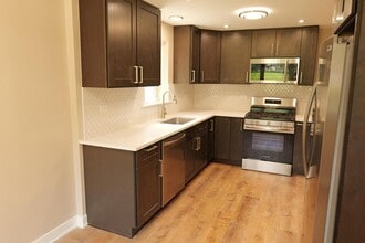 8415 Laramie Ave in Burbank, IL - Building Photo - Building Photo