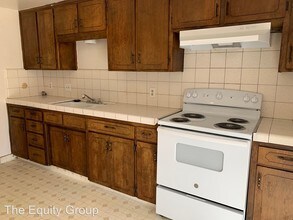 633 S Court St in Visalia, CA - Building Photo - Building Photo