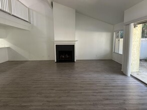 2077 Village Ln in Solvang, CA - Building Photo - Building Photo