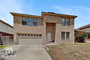 8031 Manderly Pl in Converse, TX - Building Photo