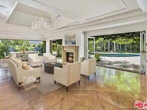 1681 Stone Canyon Rd in Los Angeles, CA - Building Photo - Building Photo