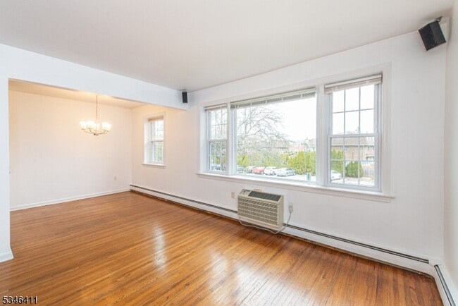 605 Grove St in Clifton, NJ - Building Photo - Building Photo
