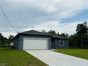 6018 Acorn Cir in La Belle, FL - Building Photo - Building Photo
