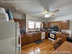 11 Ossipee Rd in Somerville, MA - Building Photo