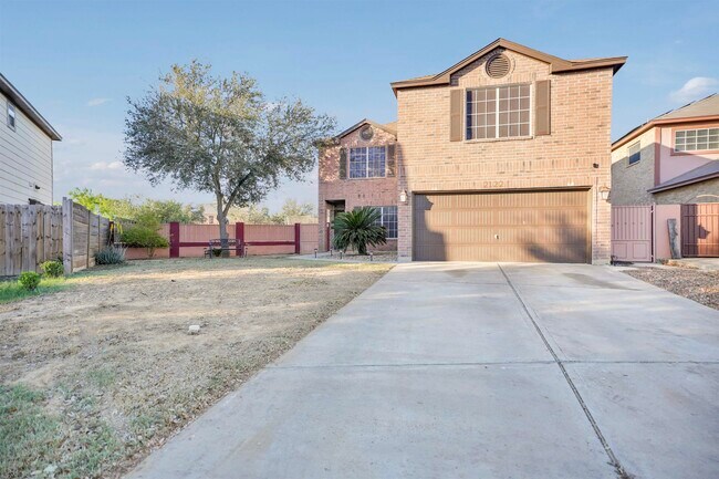 2122 Mallorca Dr in Laredo, TX - Building Photo - Building Photo