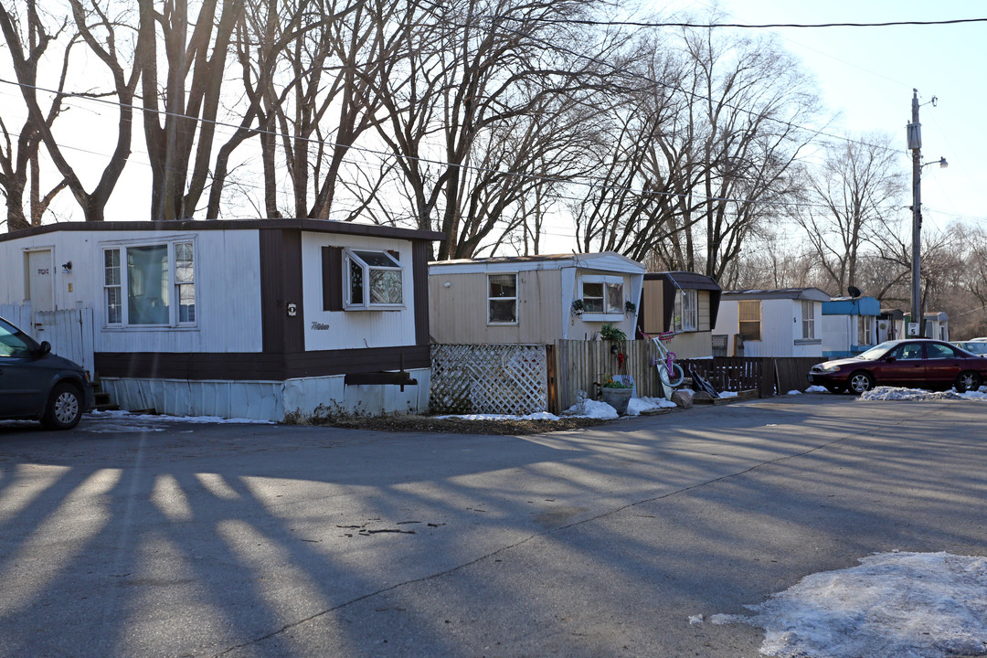 4171 E Broadway Ave in Des Moines, IA - Building Photo