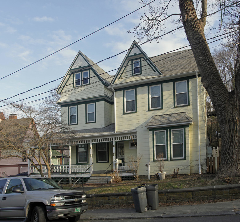 7 5th Ave in Northport, NY - Building Photo