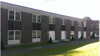 Ashton Place in Northbridge, MA - Foto de edificio - Building Photo