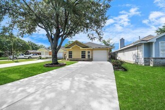 9211 Autumn Harvest Dr in Houston, TX - Foto de edificio - Building Photo