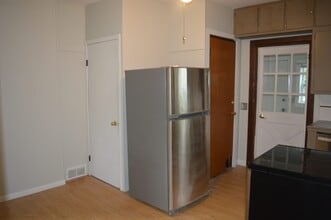 142 S Marquette St, Unit 1 in Madison, WI - Building Photo - Building Photo