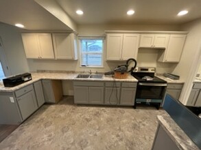 303 Post Oak Dr in Cedar Falls, IA - Building Photo - Building Photo