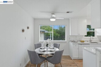 2204 Segundo Ct in Pleasanton, CA - Building Photo - Building Photo