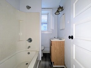 2116 Bedford Ave in Pittsburgh, PA - Building Photo - Building Photo