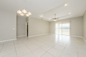 3687 Moca Dr in St. Cloud, FL - Foto de edificio - Building Photo