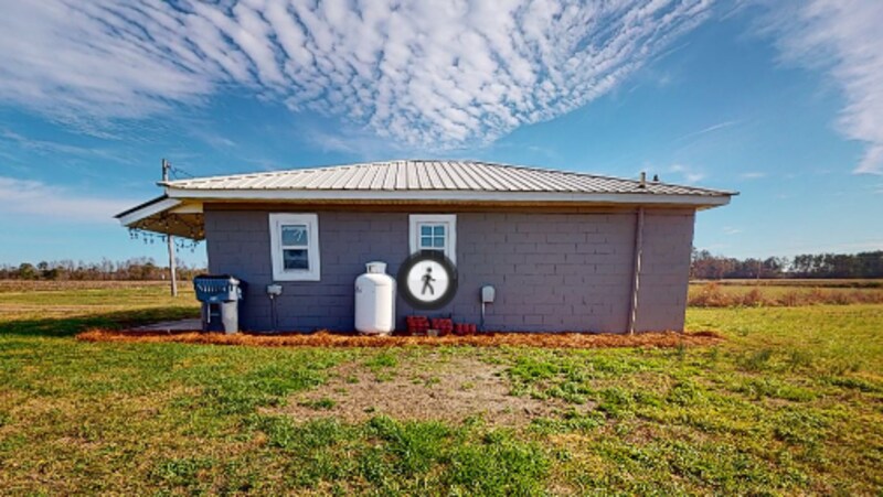 95 Lake Park Dr in Chadbourn, NC - Building Photo