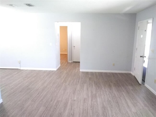 9529 E Village Green Cir in Inverness, FL - Building Photo - Building Photo