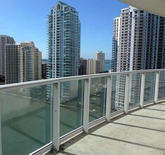 300 S Biscayne Blvd, Unit 0 in Miami, FL - Building Photo - Building Photo