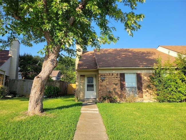 property at 833 Colchester Dr