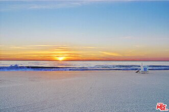 100 Monterey Blvd in Hermosa Beach, CA - Building Photo - Building Photo