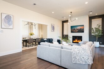 917 Thompson St, Unit 917 in Houston, TX - Building Photo - Building Photo