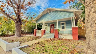 1210 E 33rd Ave in Tampa, FL - Building Photo