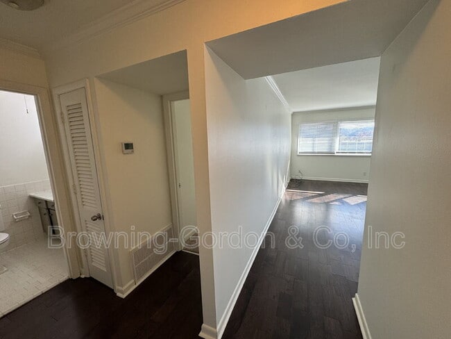 1900 Richard Jones Rd in Nashville, TN - Building Photo - Building Photo