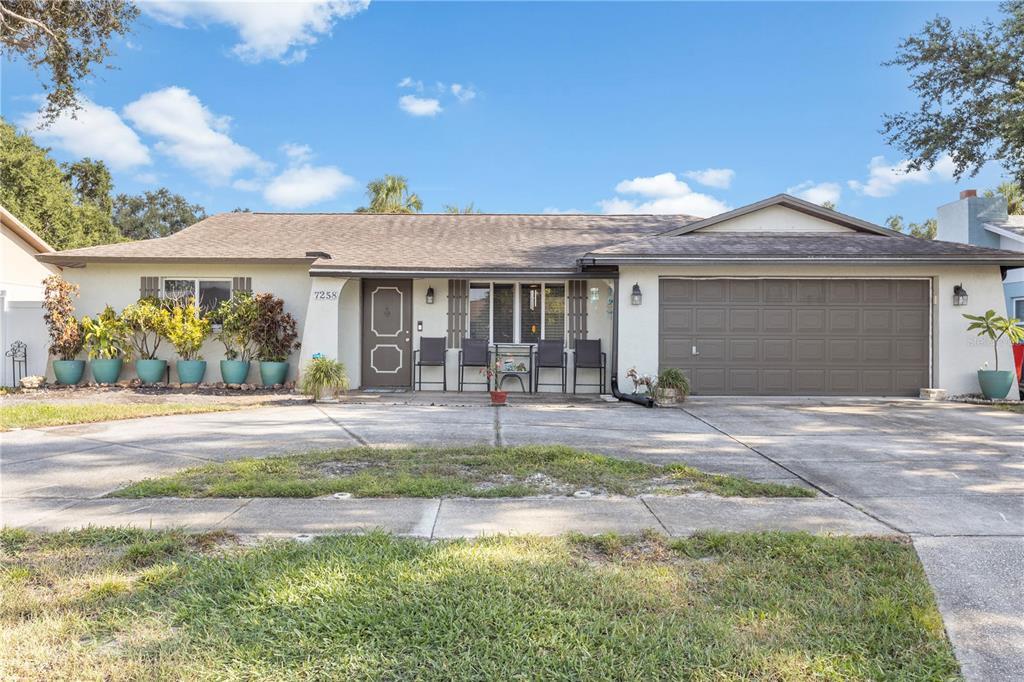 7258 57th Ave N in St. Petersburg, FL - Foto de edificio