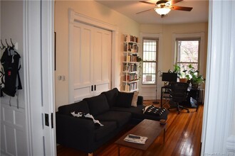 127 Dwight St in New Haven, CT - Building Photo - Building Photo