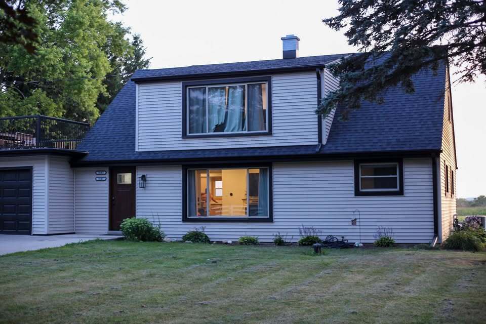 3643 Division Rd in Jackson, WI - Building Photo