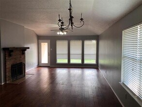 1016 Chesterfield Dr in Plano, TX - Building Photo - Building Photo